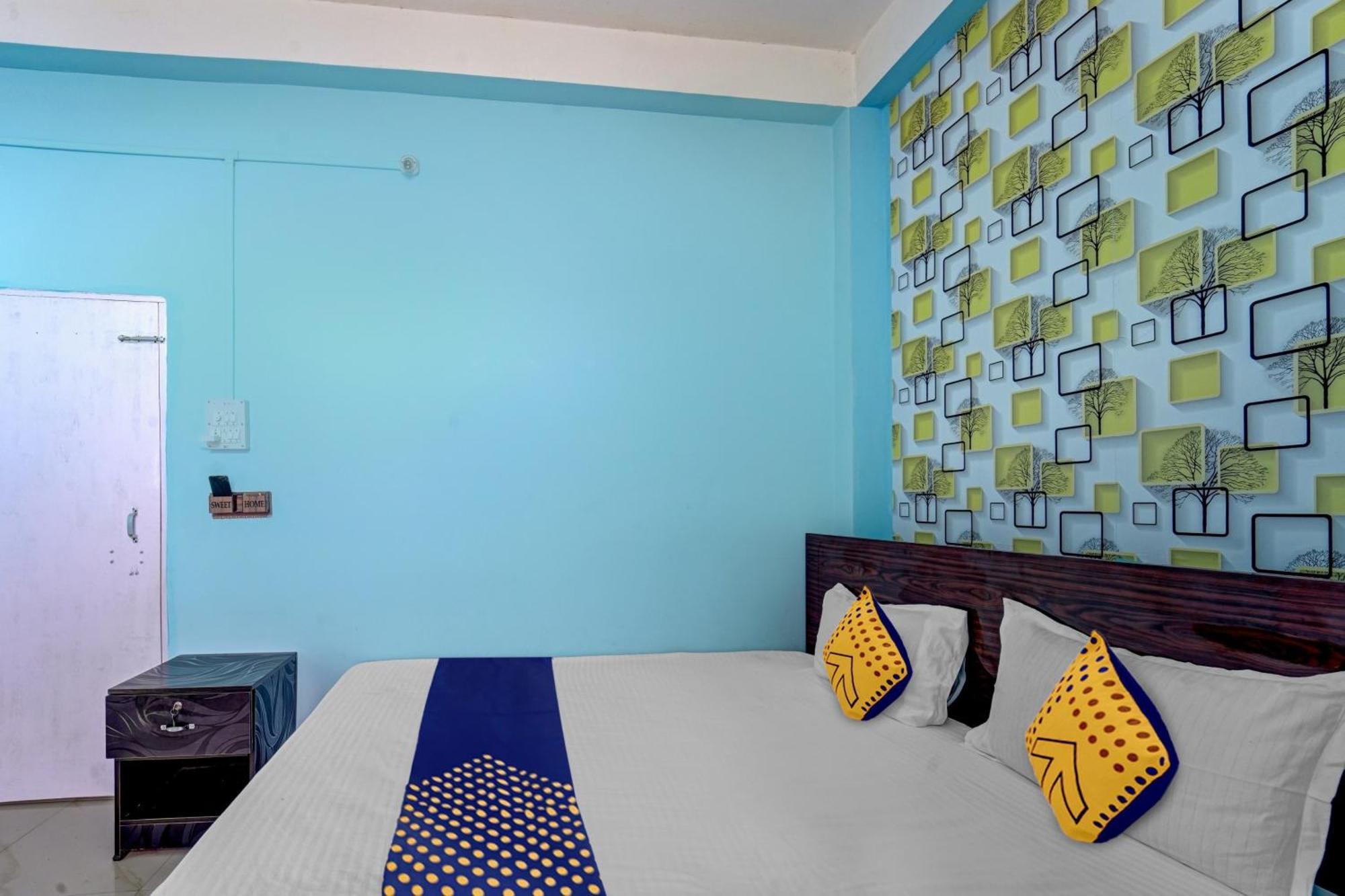 Hotel O Home Trimurti Guest House غاواهاتي المظهر الخارجي الصورة
